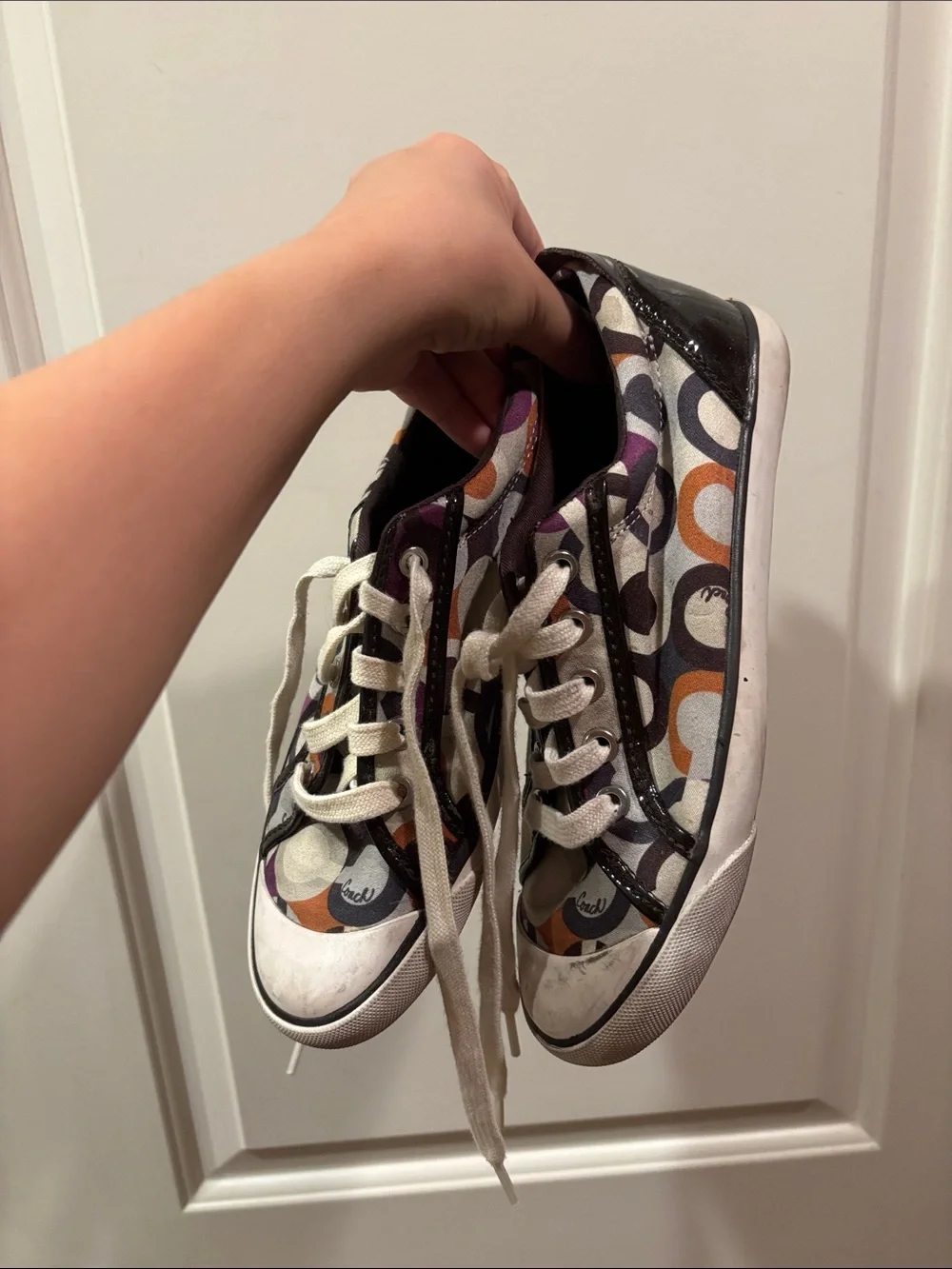 Coach Signature Circle Low-Top Sneakers - Black, White, Purple, Orange
